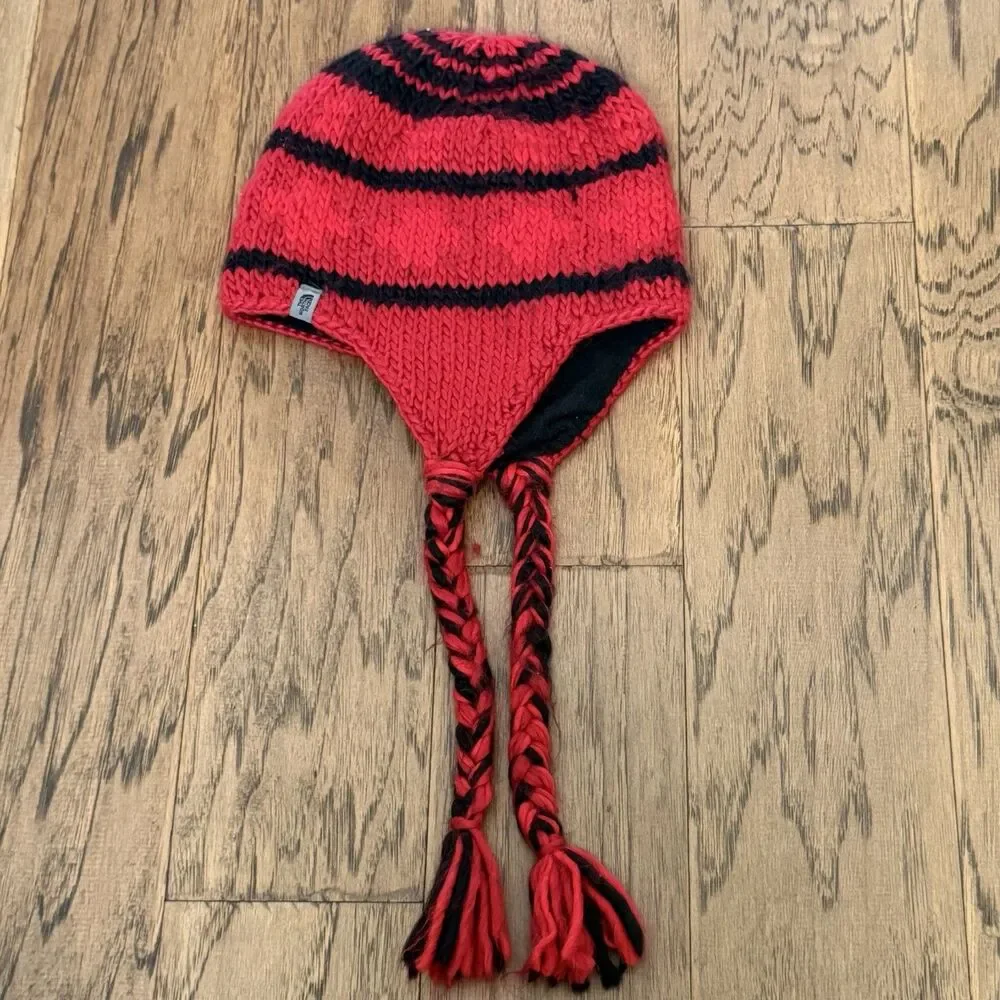 The North Face Cable Knit Beanie One Size Red And Black Winter Hat